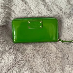 Kate Spade zip around wallet